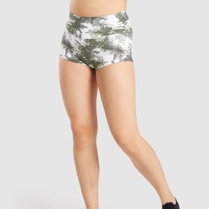 Gymshark Training Shorts Light Green Camo